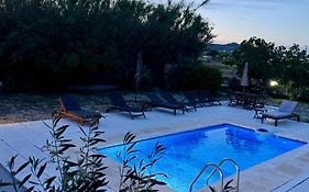 Summer Breeze Villa